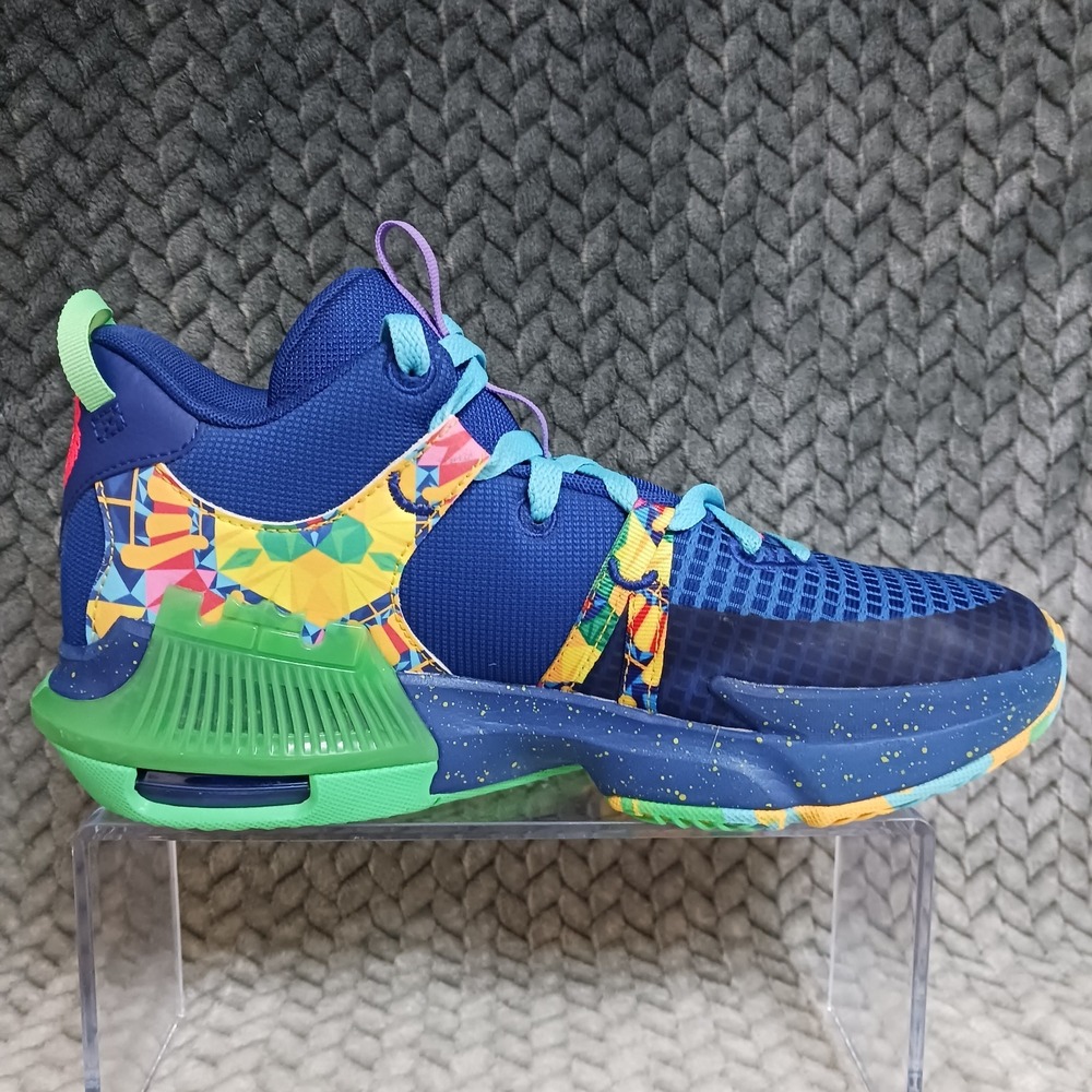 Nike LeBron Witness 7 Kaleidoscope GS Basketball Sneakers Shoes Blue Size 7Y - Picture 10 of 14